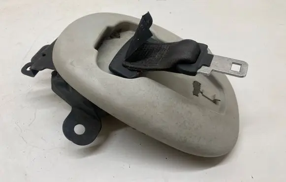 Nissan Qashqai Middle seatbelt (rear) 88854JD000