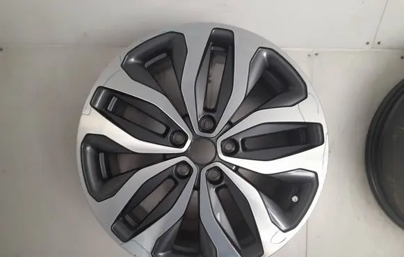 Renault Talisman R18 alloy rim 403005820R