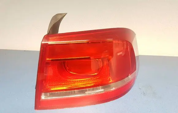 Volkswagen PASSAT B7 Rear/tail lights 3AE945096F 90004874