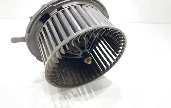 Volkswagen PASSAT B7 Heater fan/blower 3C0907521F