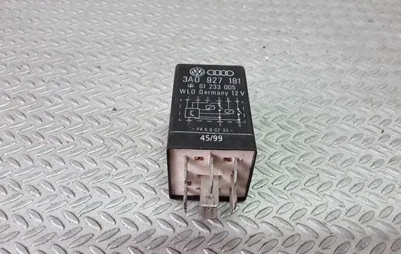 Volkswagen Golf IV Other relay 3A0927181 61233005