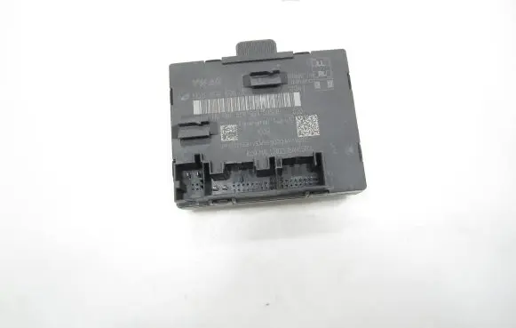 Volkswagen PASSAT B8 Door control unit/module 5Q0959595E 5Q0959595B