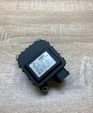 Audi A6 S6 C5 4B Air flap motor/actuator 4B1820511C 0132801129