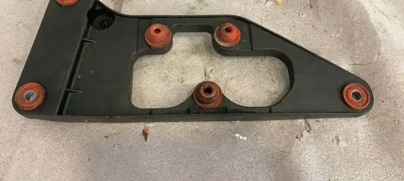 BMW X5 E70 Active stabilizer control/Valve assembly holder 3231707