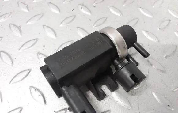 Peugeot 307 Vacuum valve 9641726680