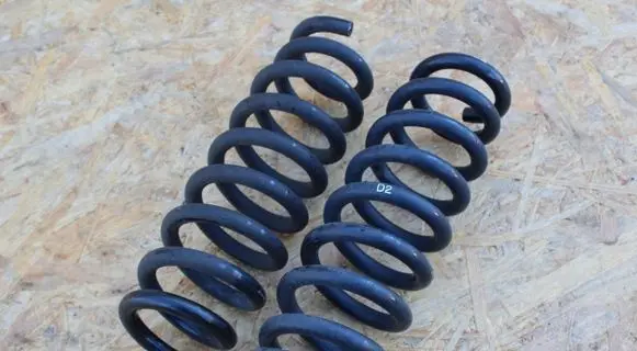 BMW 3 E92 E93 Rear coil spring 6764419