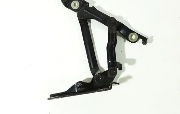 Mazda 3 I Tailgate/trunk/boot hinge