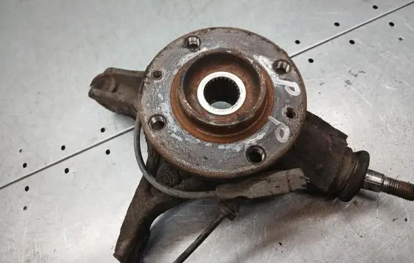 Peugeot 308 Front wheel hub
