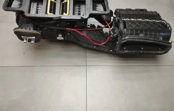 Mercedes-Benz GLE (W166 - C292) Interior heater climate box assembly A1668302560