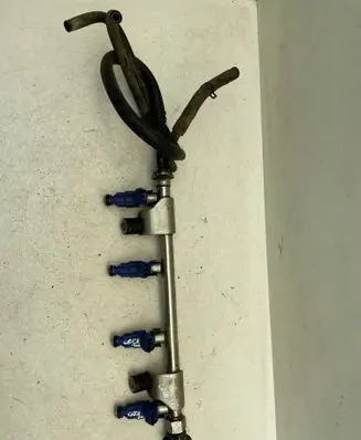 Fuel injector