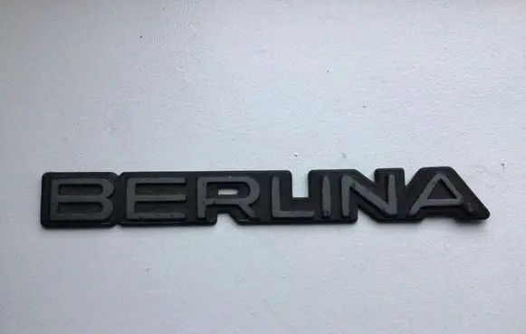 Opel Kadett D Manufacturers badge/model letters 90087580