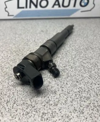BMW 5 E60 E61 Fuel injector 7794652 0445110212