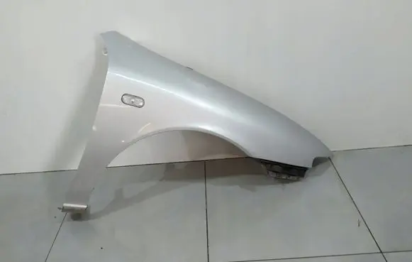 Seat Toledo II (1M) Fender 