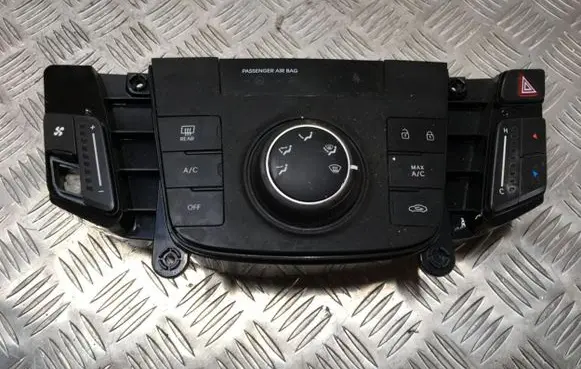 Hyundai i40 Climate control unit 972503ZRG