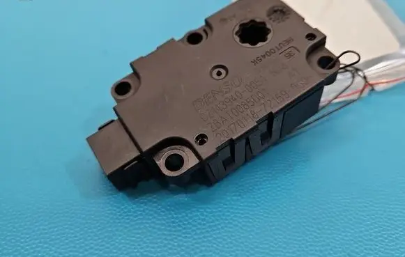 Audi Q7 4M A/C air flow flap actuator/motor CZ1139400051 IMPRK1566591