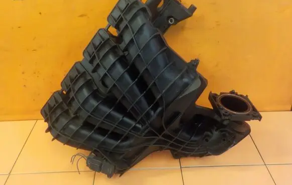 Dodge Caliber Intake manifold 05033310AB 50C2