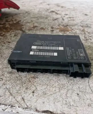 Audi A4 S4 B6 8E 8H Comfort/convenience module 8E0959433AT 00002728B3 00870668