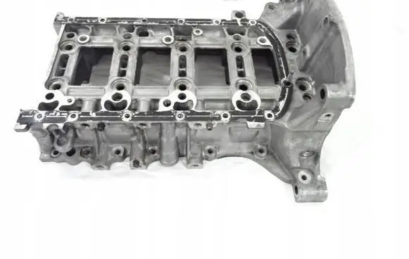 Citroen C4 Grand Picasso Oil sump 9685737310
