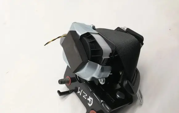 Hyundai i30 Rear seatbelt 