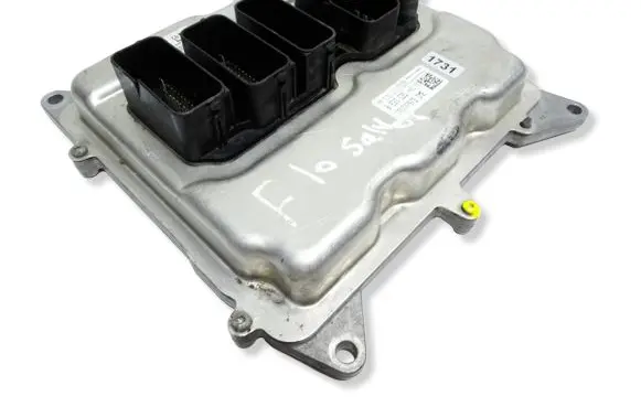 BMW 3 F30 F35 F31 Engine control unit/module 8639595 059115107A