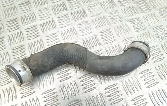 Mercedes-Benz C W204 Engine coolant pipe/hose A2125018282