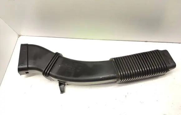BMW 5 F10 F11 Air intake duct part 7811597 58300015