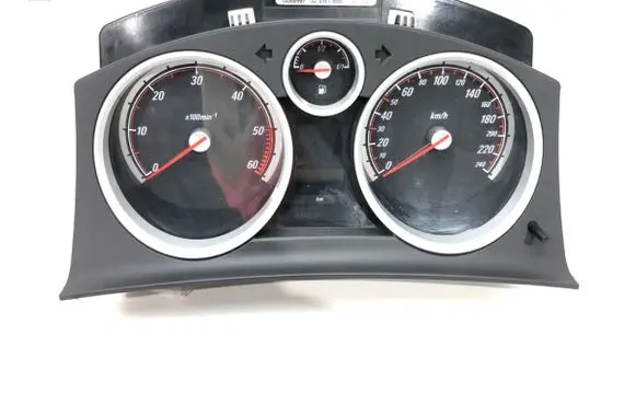 Speedometer (instrument cluster)