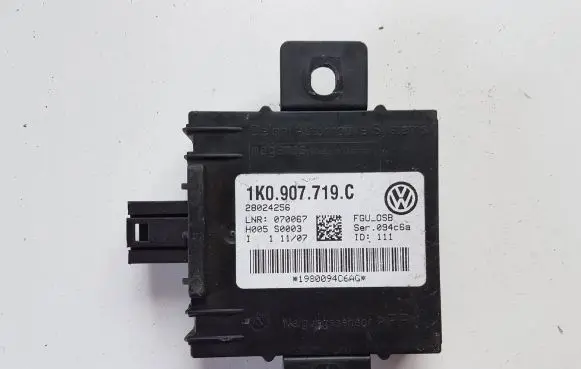 Volkswagen Touran I Alarm control unit/module 1K0907719C