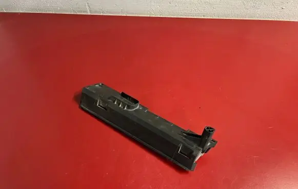 BMW i3 Radiator mount bracket 7616026 17117616026