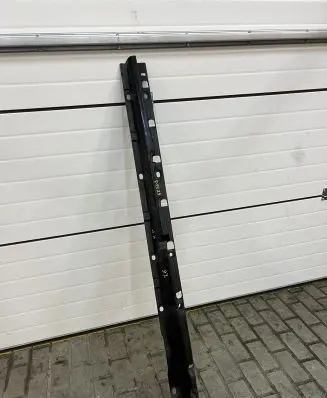 BMW X6 E71 Sill supporting ledge 51777176231 D8025
