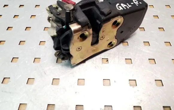 Jeep Grand Cherokee (WJ) Rear door lock