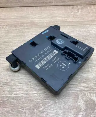 Mercedes-Benz E W211 Door control unit/module 2118201526