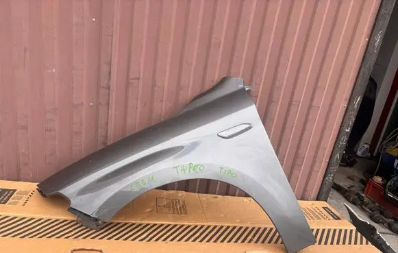 Fiat Tipo Fender 695A
