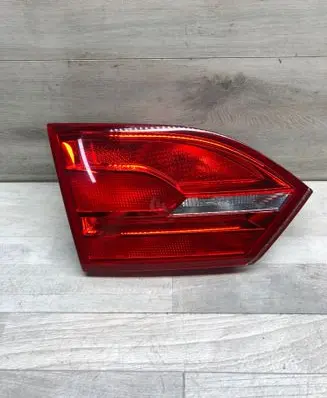 Volkswagen Jetta VI Tailgate rear/tail lights 5C6945093