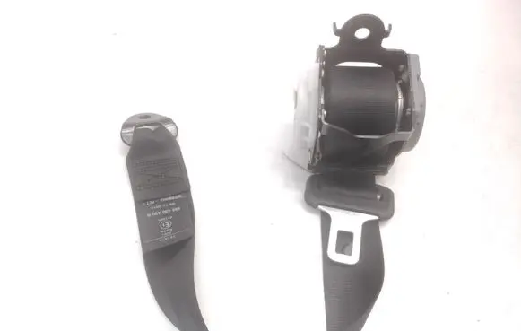 Rear seatbelt
