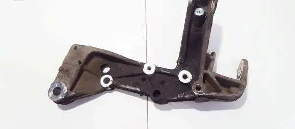 Volkswagen Golf V Front lower control arm/wishbone