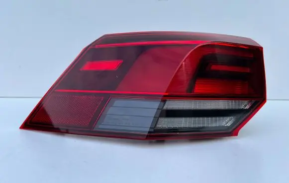 Volkswagen Golf VIII Rear/tail lights 5H0945095C 81970101