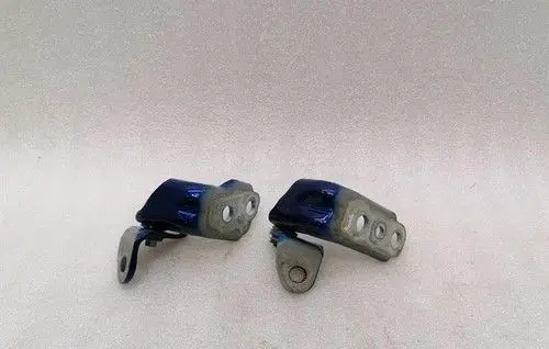 Ford Mustang VI Front door upper hinge FR3Z6322810A