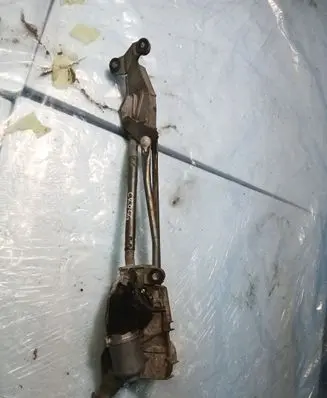 Citroen C-Crosser Front wiper linkage and motor