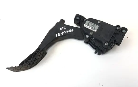 Skoda Octavia Mk1 (1U) Accelerator throttle pedal 6Q1721503B 6PV00849501