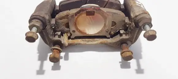 Hyundai i30 Front brake caliper