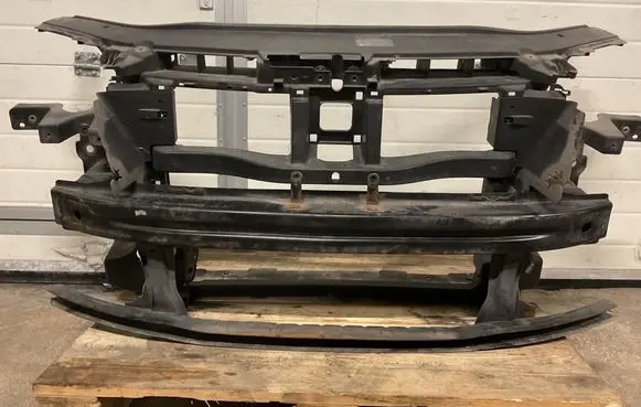 Volkswagen PASSAT B6 Radiator support slam panel 3C0010409J 701010081