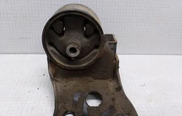 Nissan Almera N16 Engine mount bracket 112251500 44035