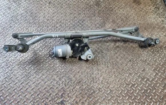 Front wiper linkage and motor