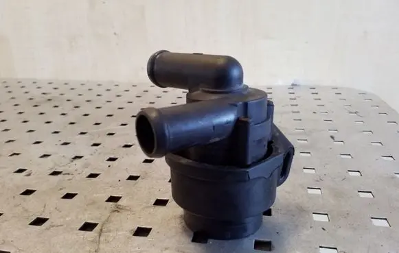 Volvo XC60 Electric auxiliary coolant/water pump 31332380