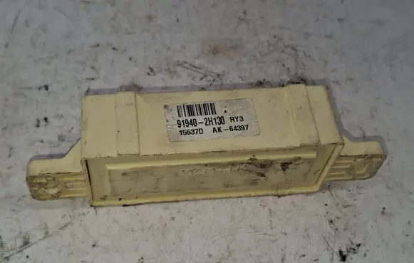KIA Ceed Door central lock control unit/module 919402H130 15537D AK64397