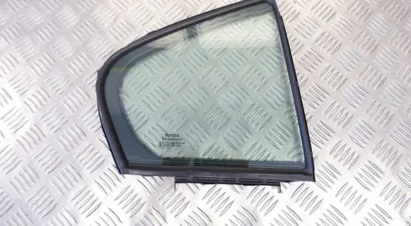 Rear vent window glass