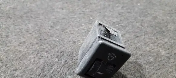 Seat Toledo I (1L) Headlight level height control switch 1L0941333