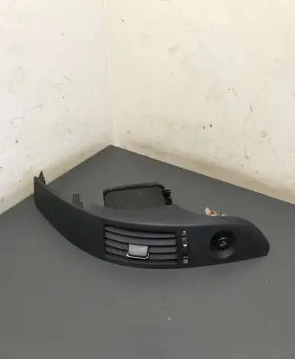 Toyota Corolla Verso AR10 Dashboard side air vent grill/cover trim 0T01908990