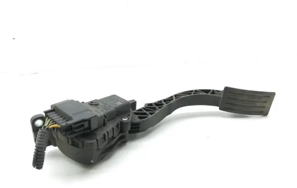 Volvo S40 Accelerator throttle pedal 4M519F836BH